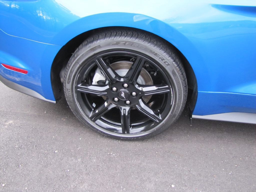 2020 Ford Mustang Image 31