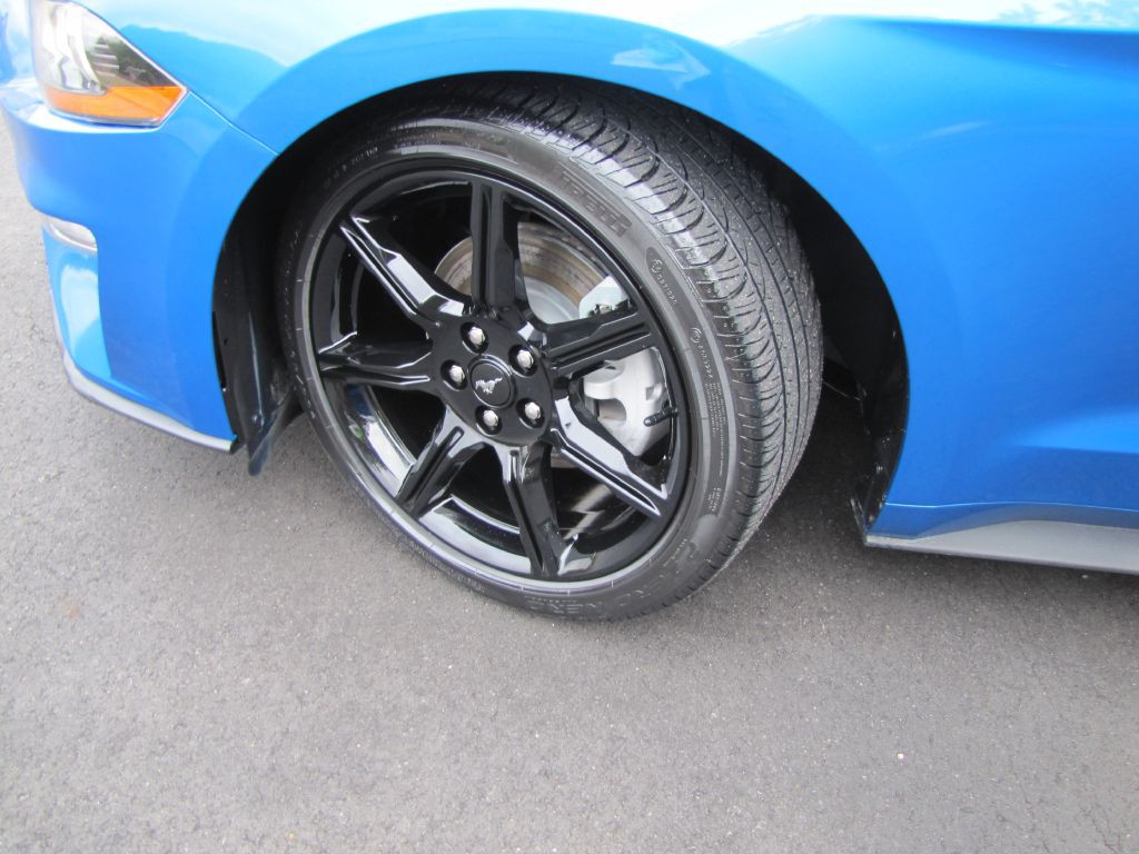 2020 Ford Mustang Image 33