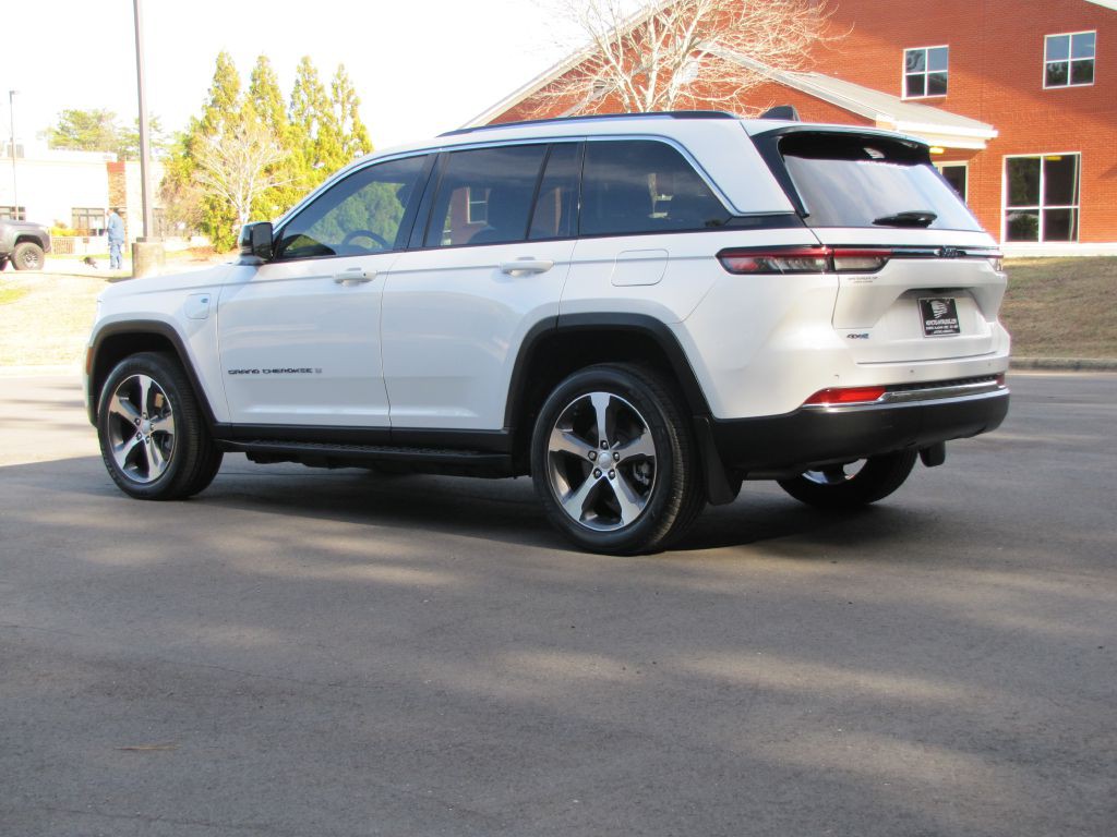 2023 Jeep Grand Cherokee Image 9