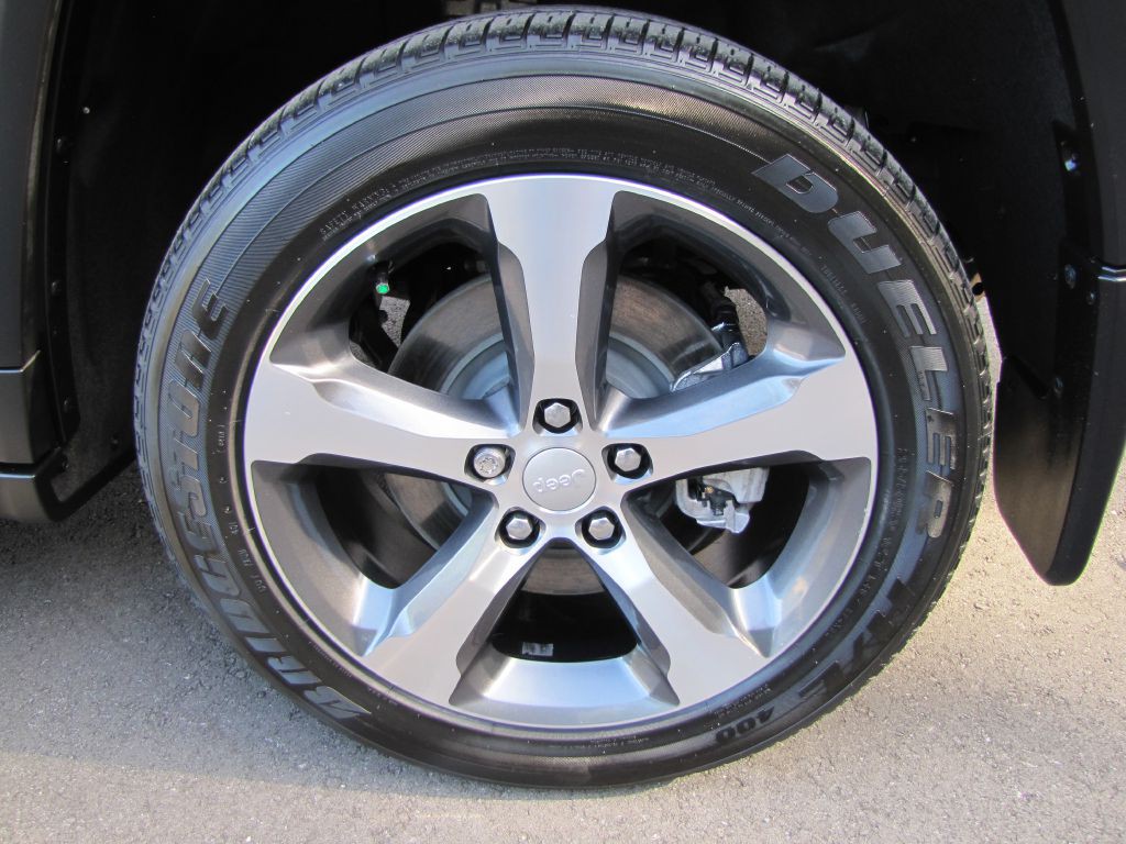 2023 Jeep Grand Cherokee Image 16