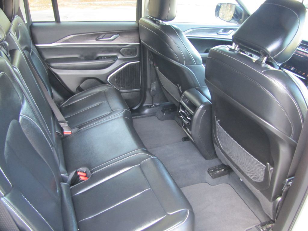 2023 Jeep Grand Cherokee Image 29