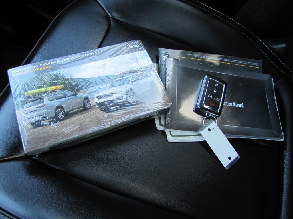 2023 Jeep Grand Cherokee Image 50