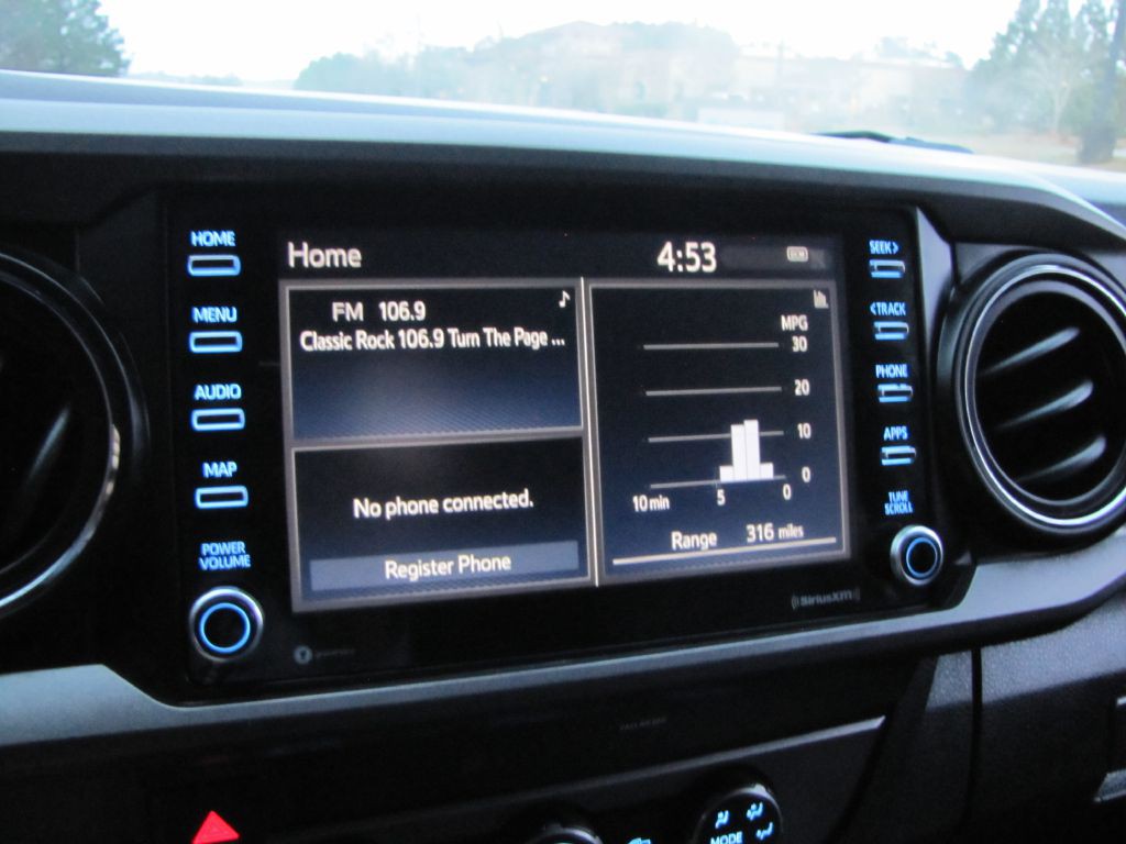 2020 Toyota Tacoma Image 39