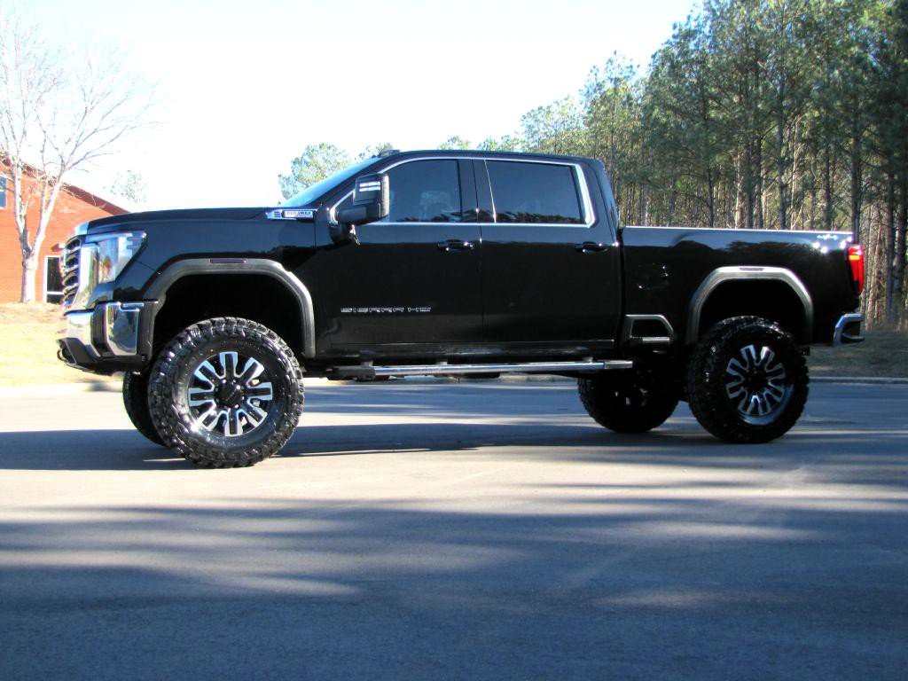 2024 GMC Sierra Image 3