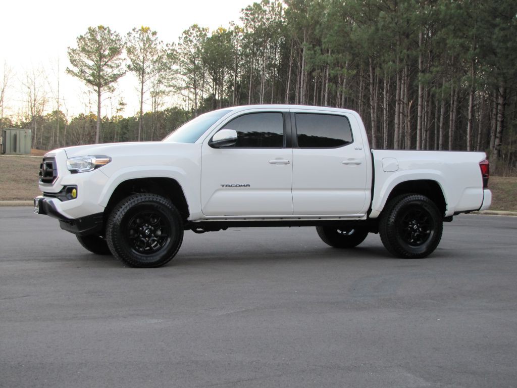 2022 Toyota Tacoma Image 3