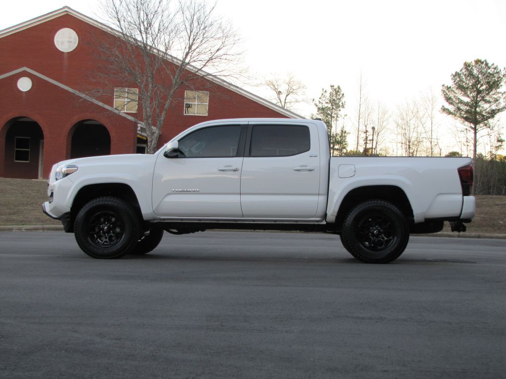 2022 Toyota Tacoma Image 5