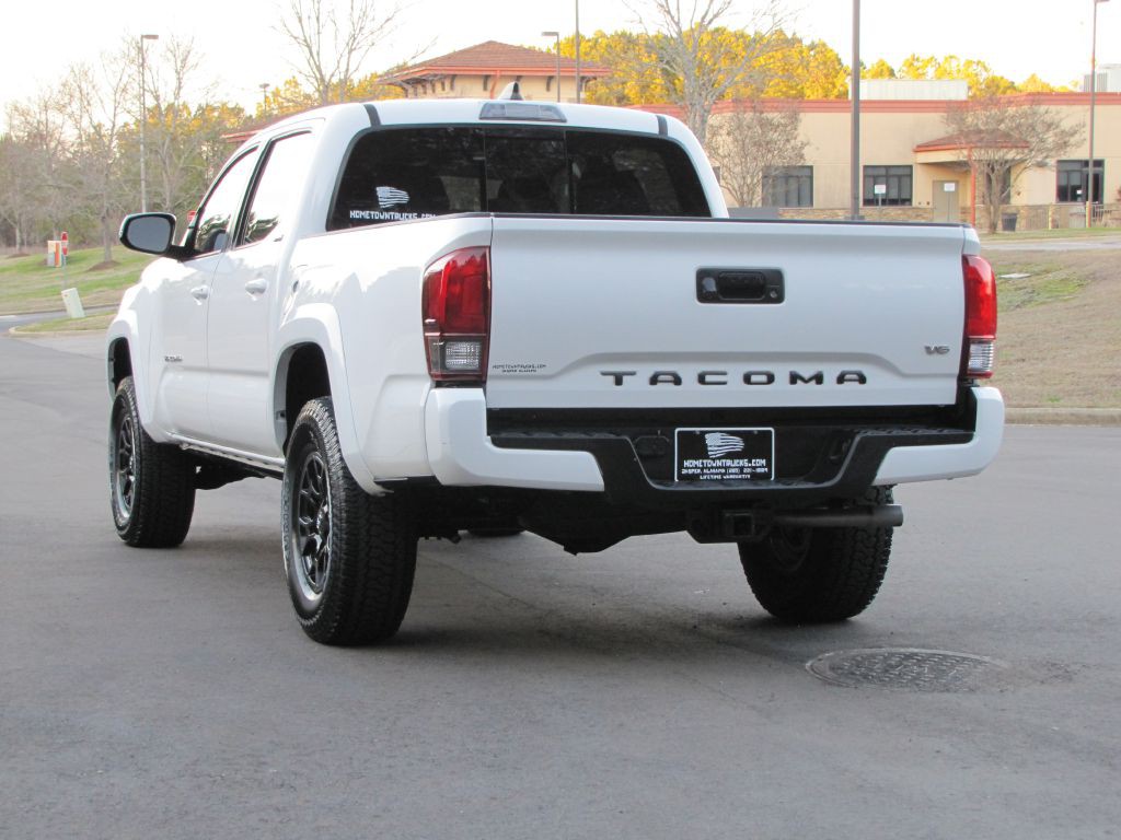 2022 Toyota Tacoma Image 10