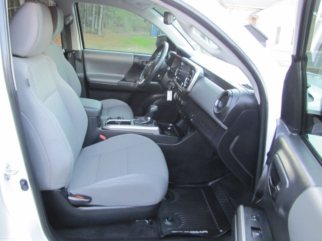 2022 Toyota Tacoma Image 13