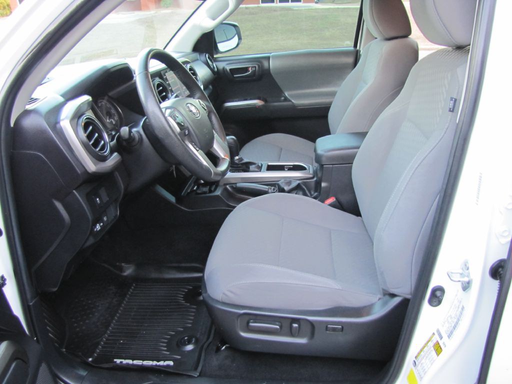 2022 Toyota Tacoma Image 19