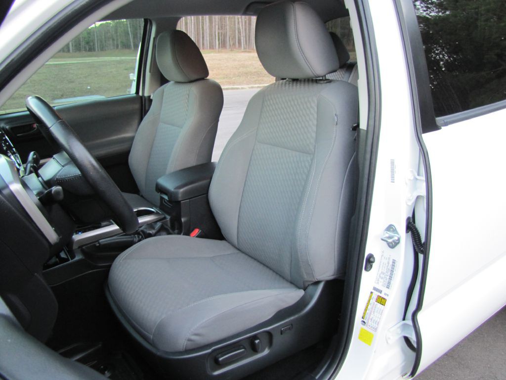 2022 Toyota Tacoma Image 21