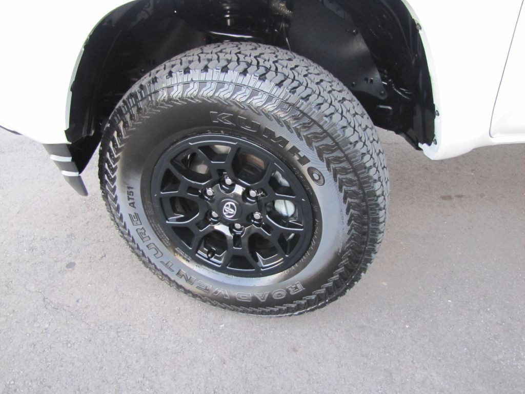 2022 Toyota Tacoma Image 23