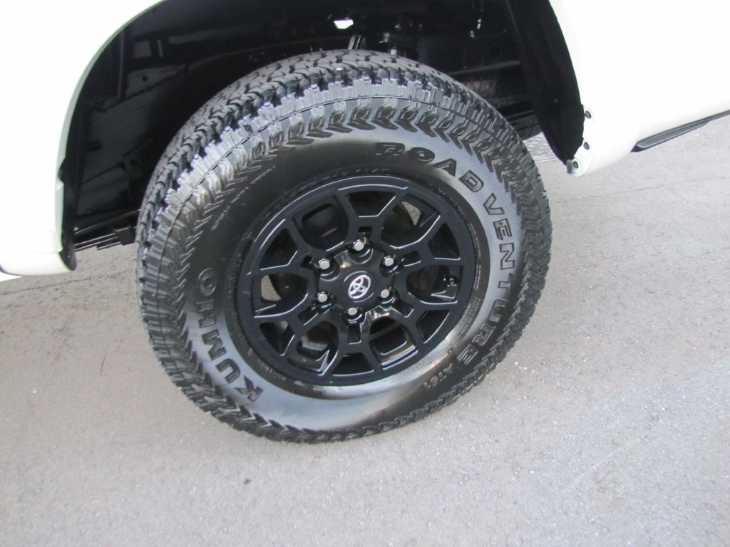 2022 Toyota Tacoma Image 26