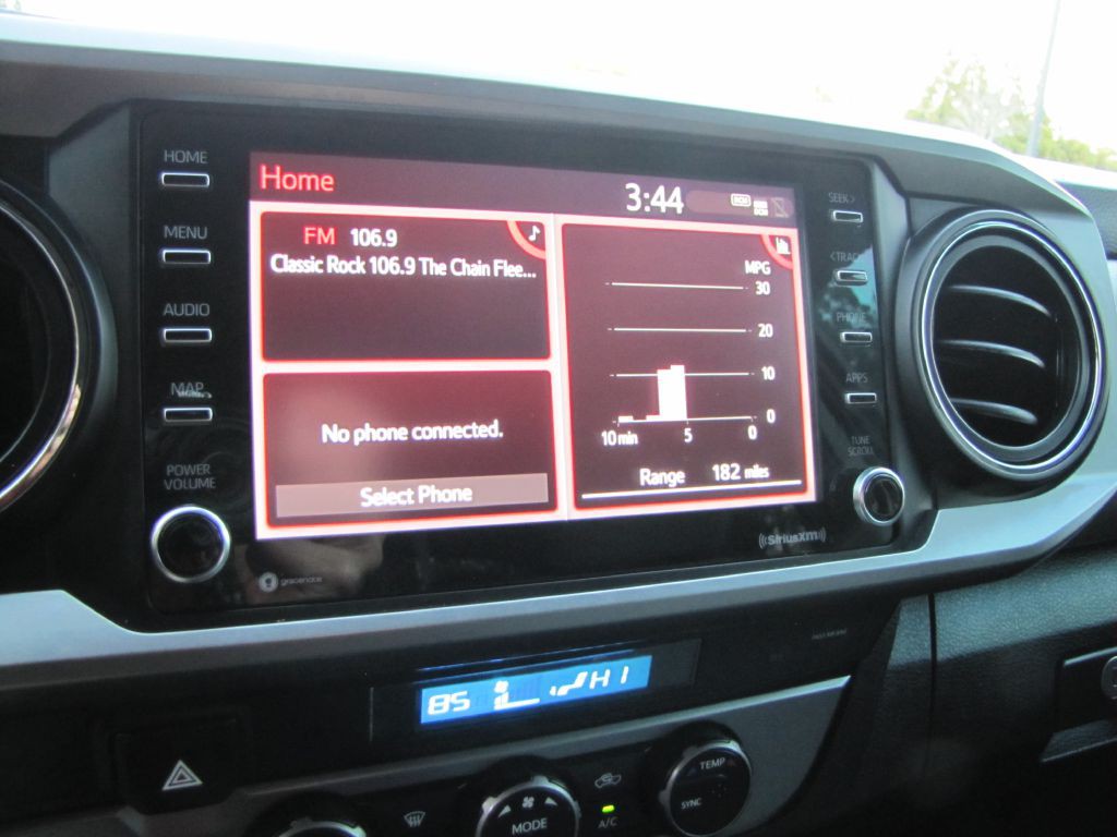 2022 Toyota Tacoma Image 38