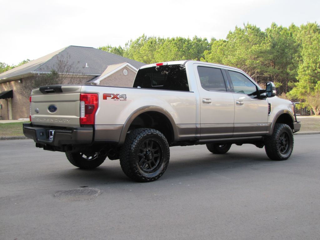 2017 Ford F-250 Image 6