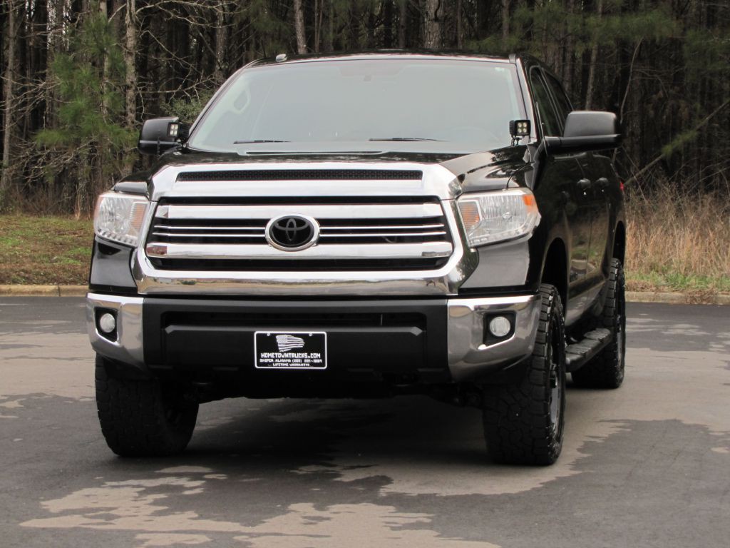 2017 Toyota Tundra Image 9