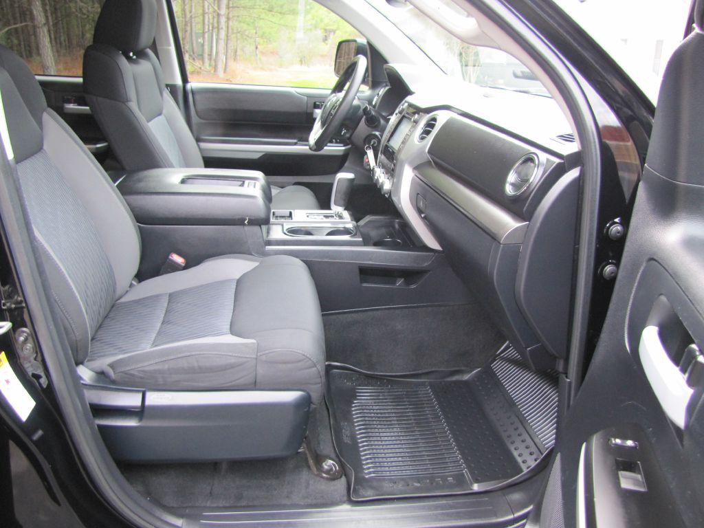 2017 Toyota Tundra Image 12