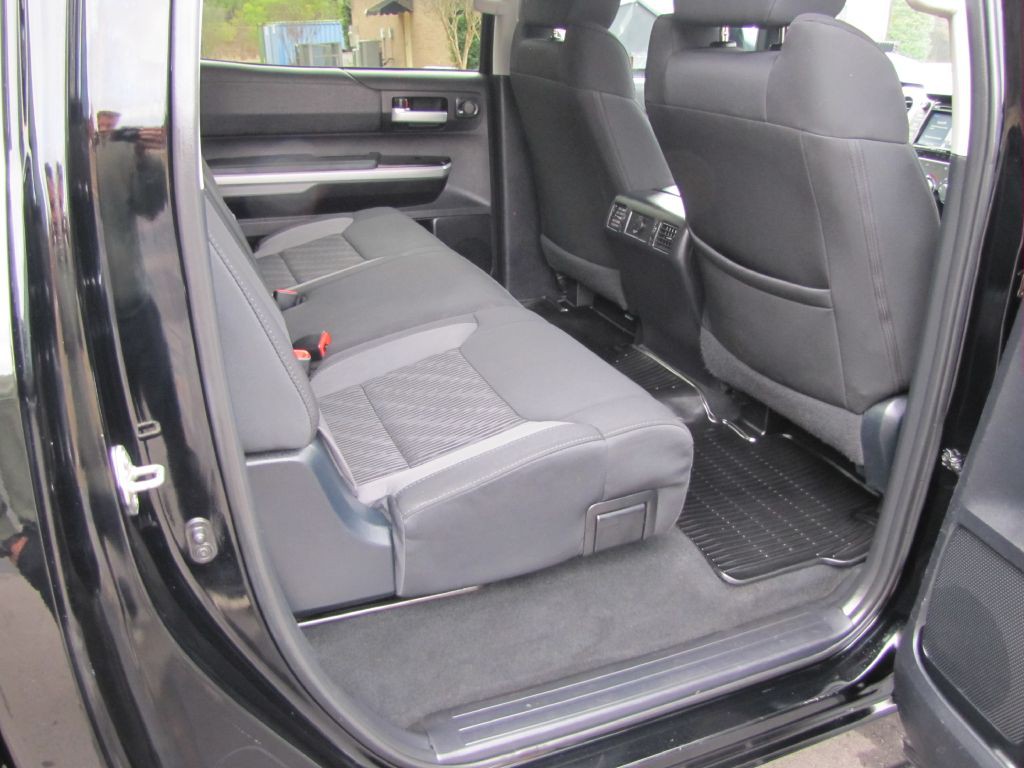 2017 Toyota Tundra Image 16