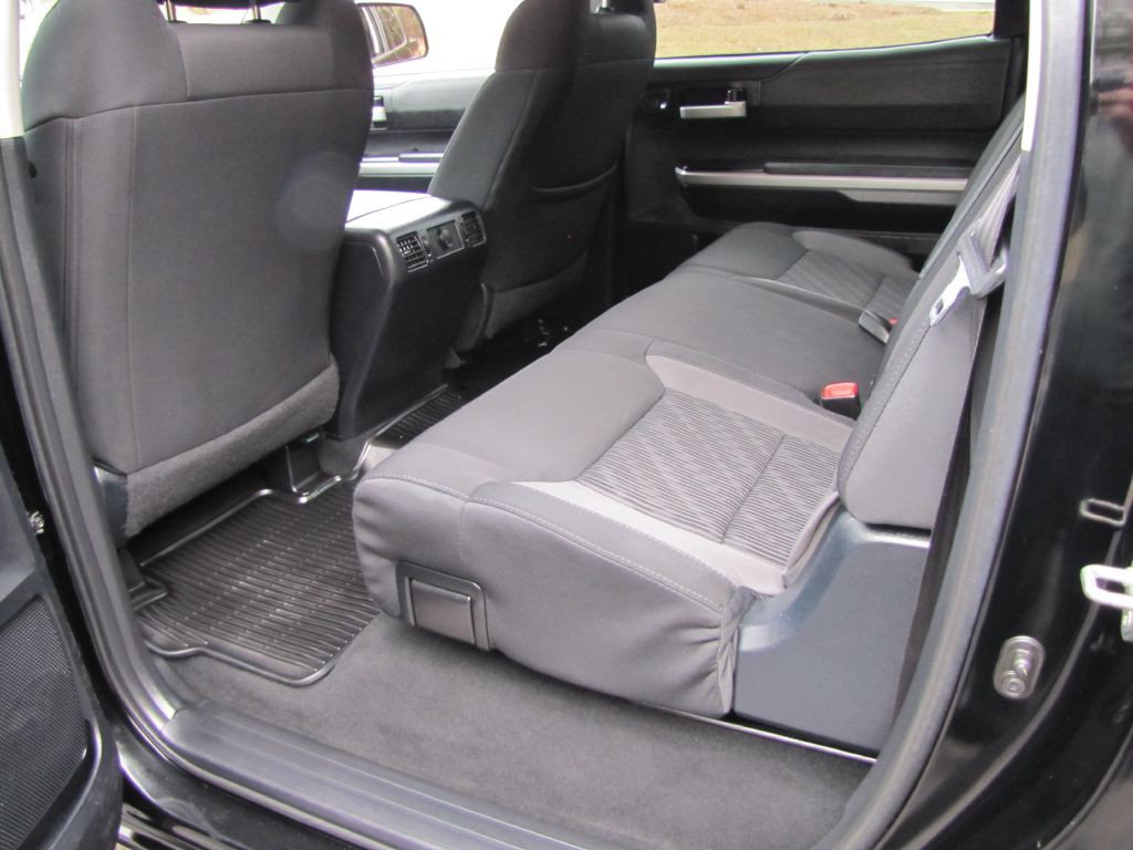 2017 Toyota Tundra Image 18