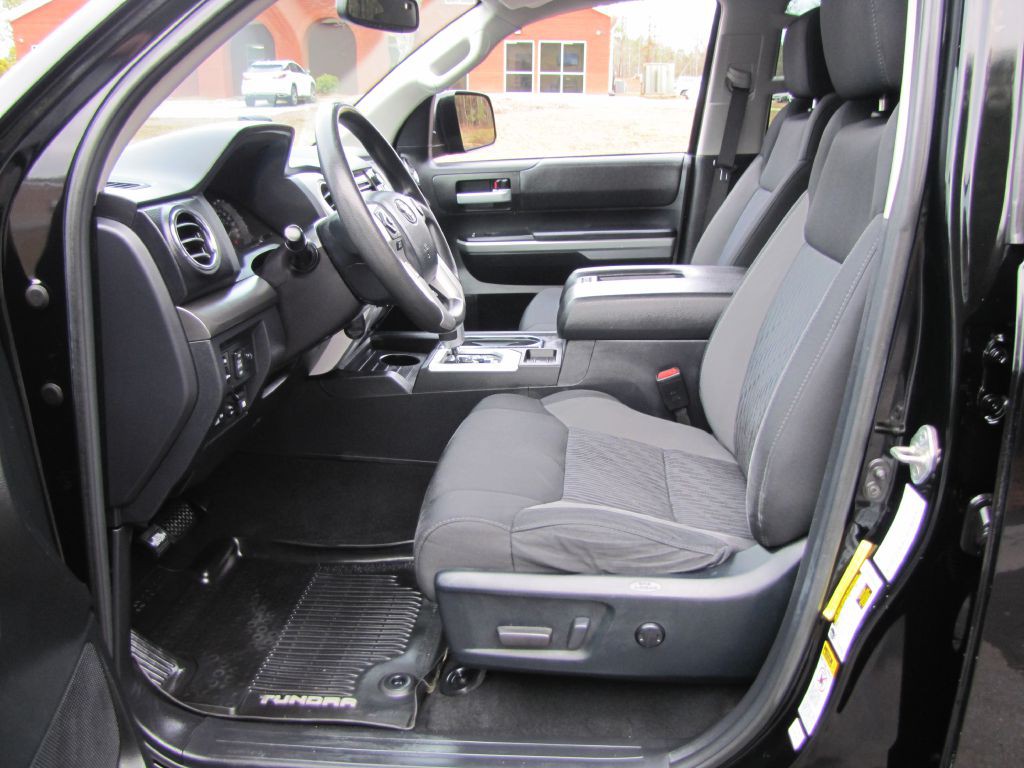 2017 Toyota Tundra Image 19