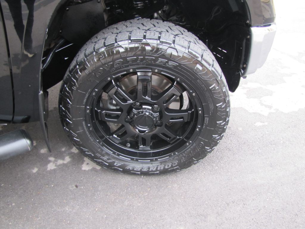 2017 Toyota Tundra Image 33