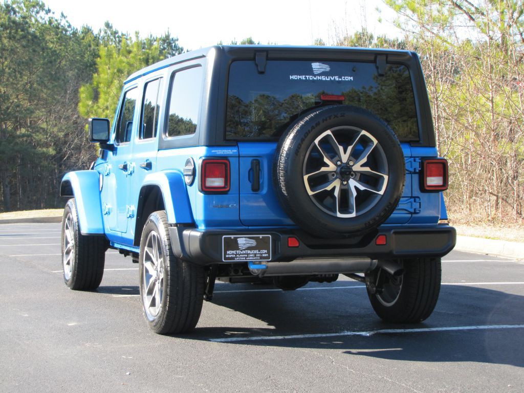 2024 Jeep Wrangler Image 9