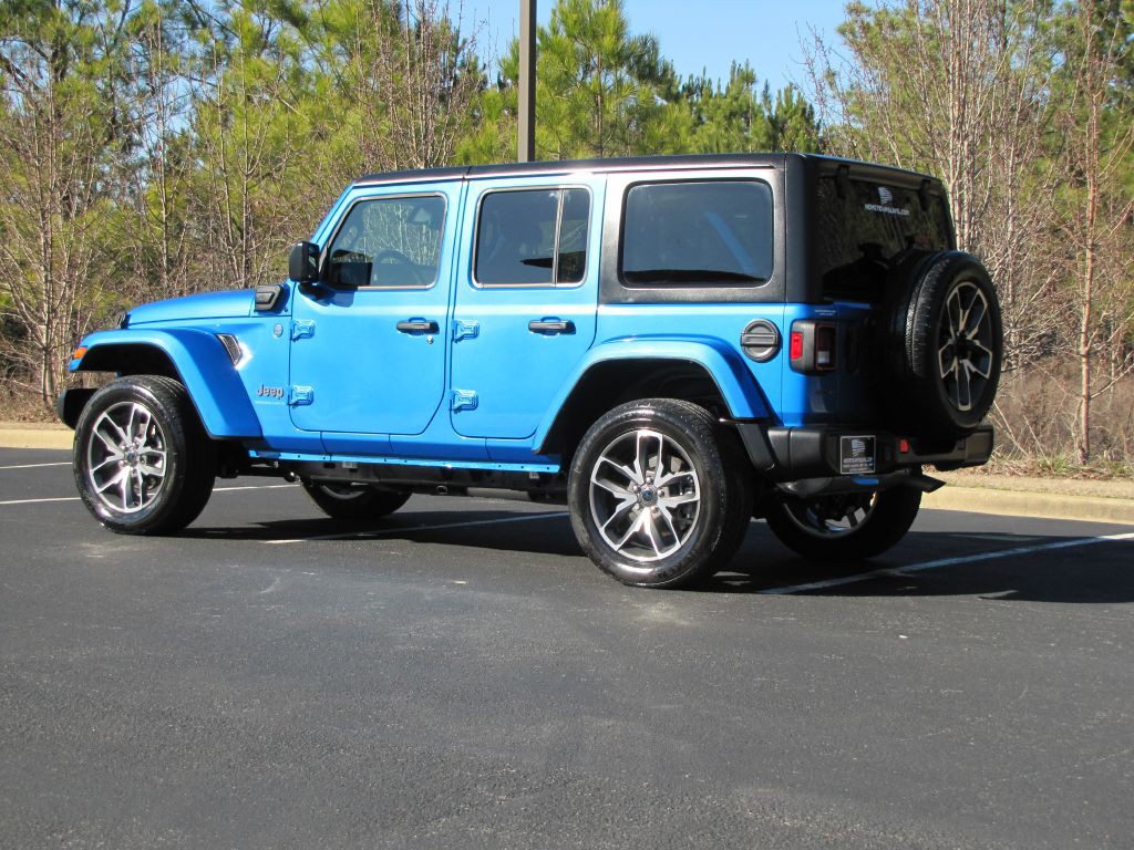 2024 Jeep Wrangler Image 11