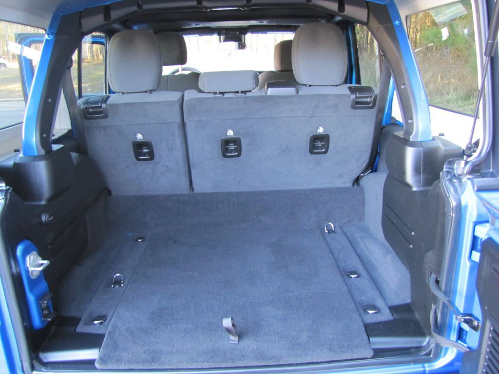 2024 Jeep Wrangler Image 19