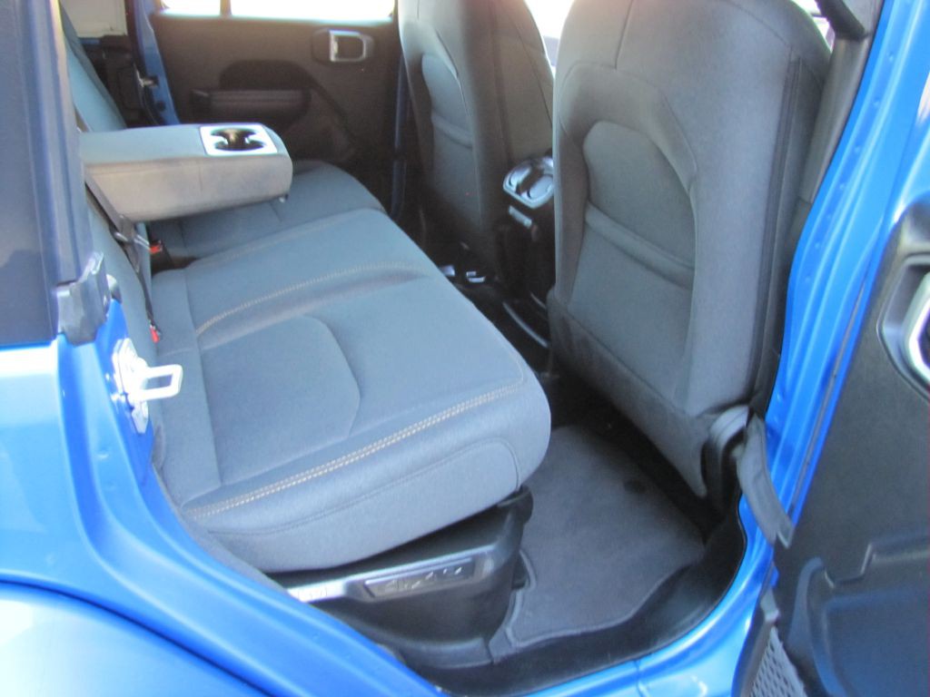 2024 Jeep Wrangler Image 21