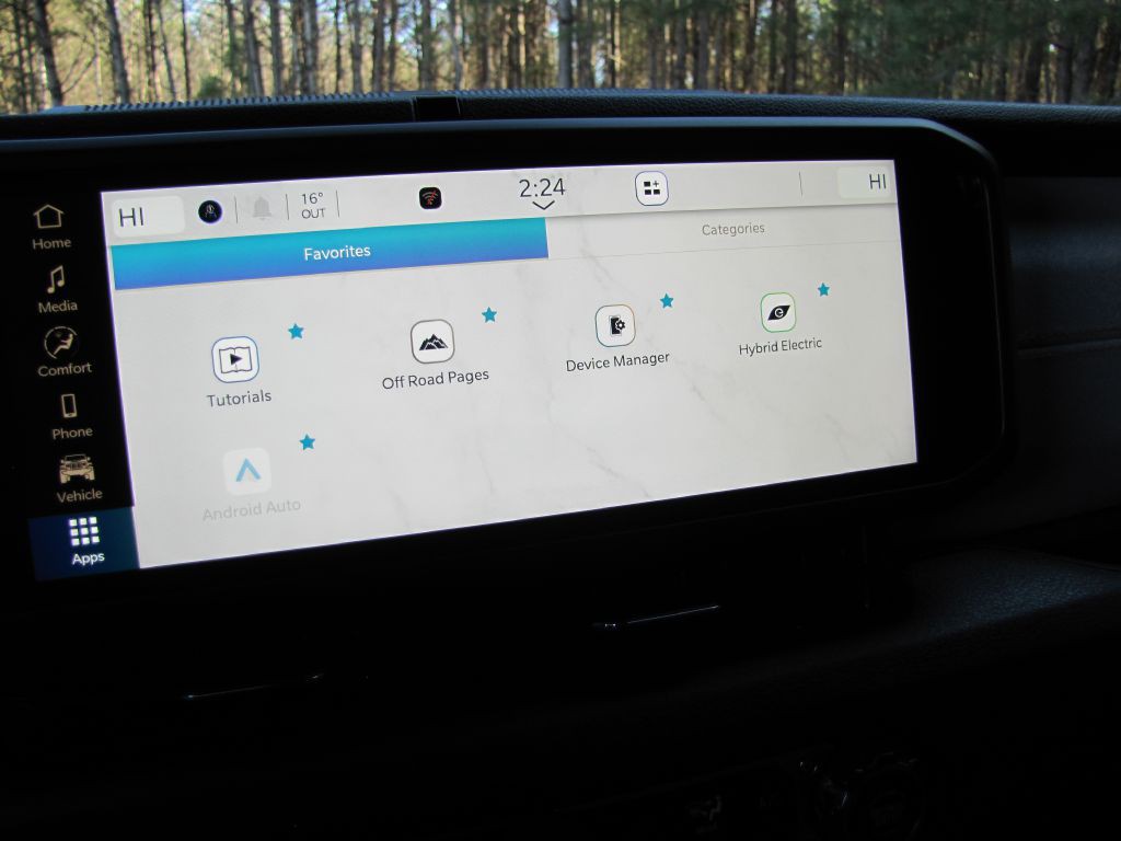 2024 Jeep Wrangler Image 33