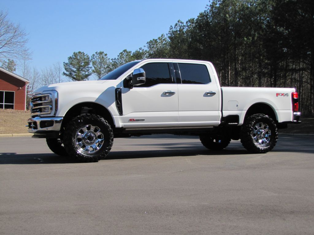 2023 Ford F-250 Image 3
