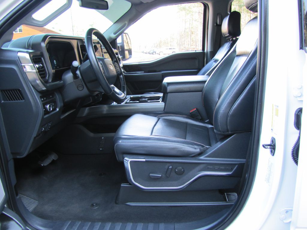 2023 Ford F-250 Image 14