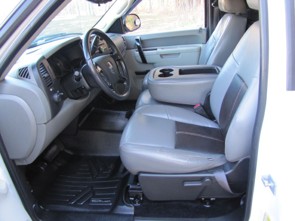 2011 GMC Sierra Image 13