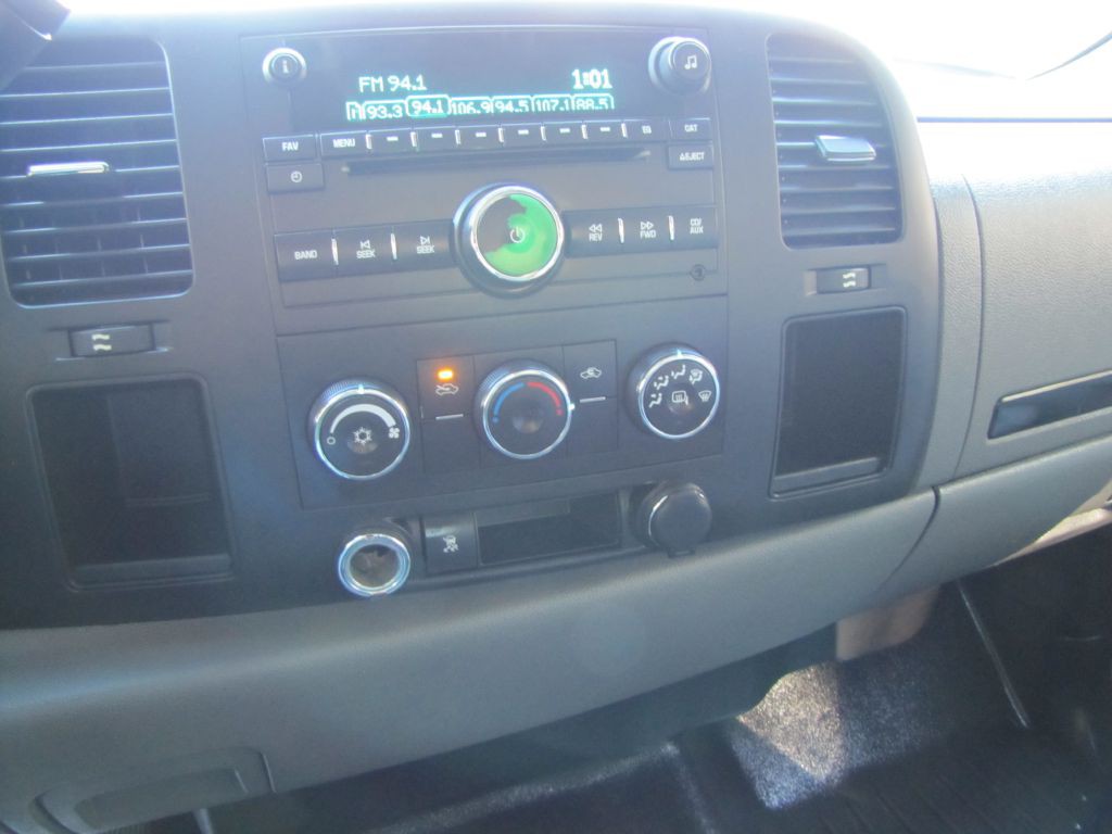 2011 GMC Sierra Image 36