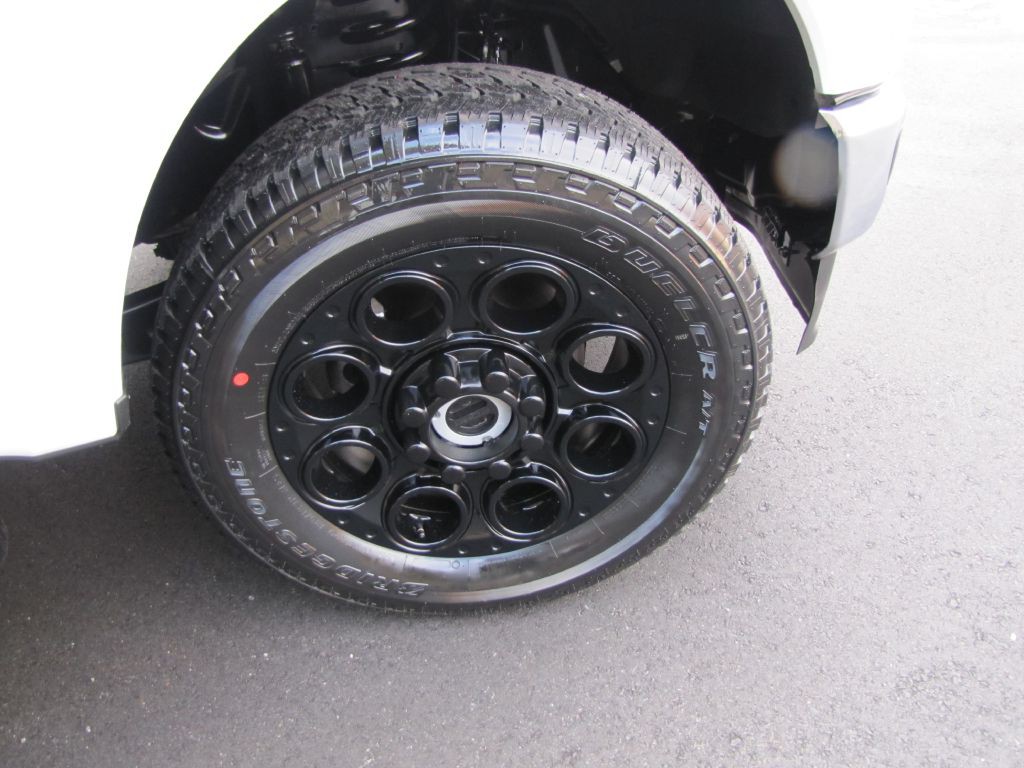 2024 Ford F-250 Image 25