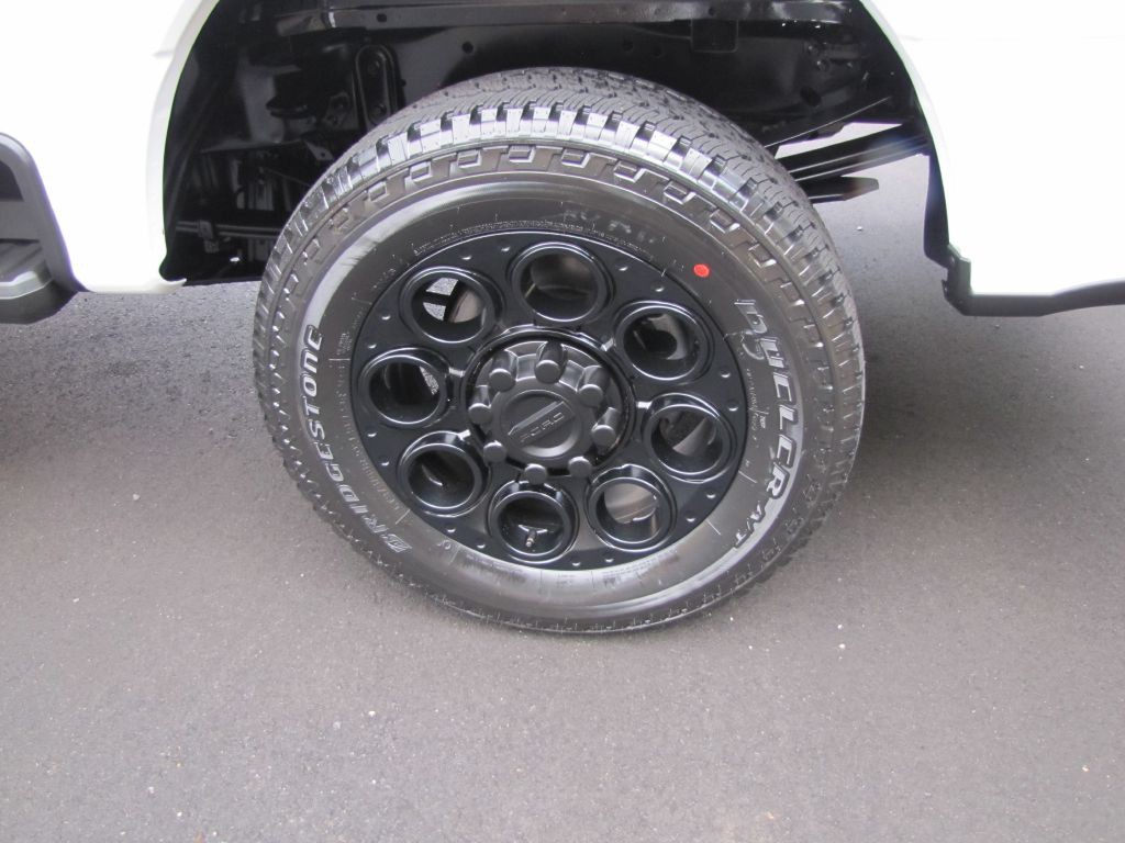 2024 Ford F-250 Image 32