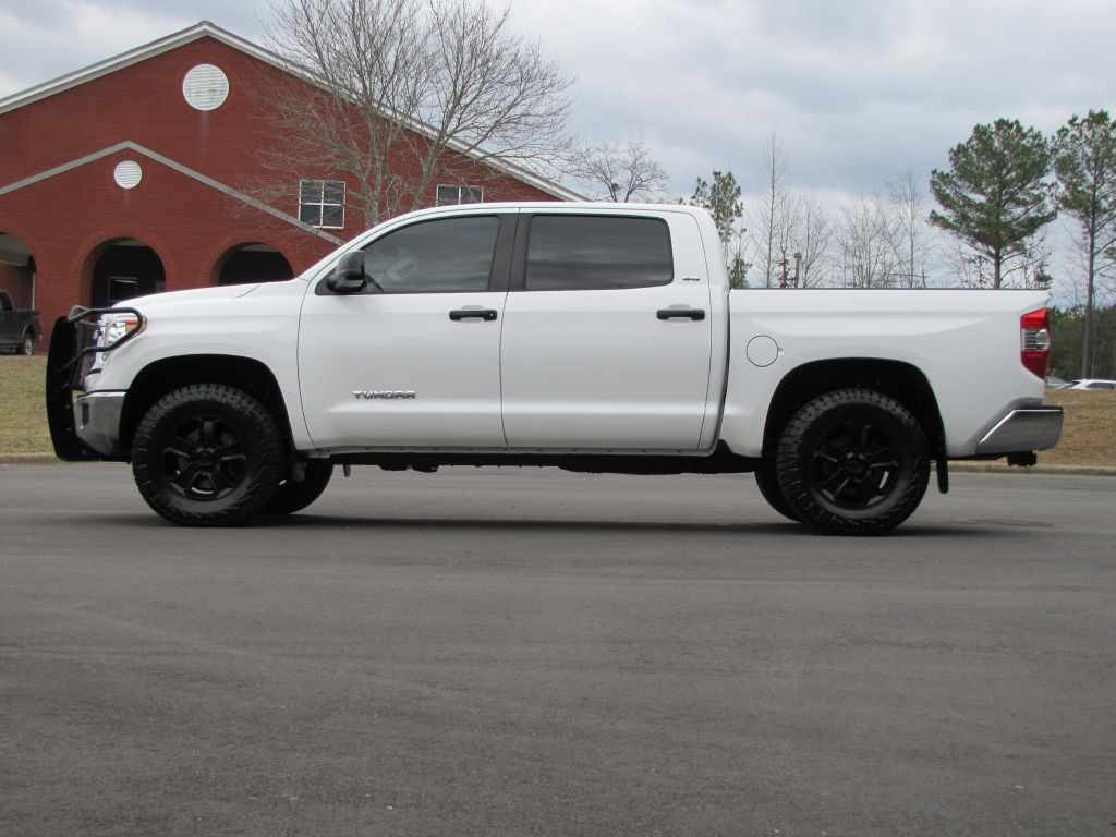 2017 Toyota Tundra Image 6