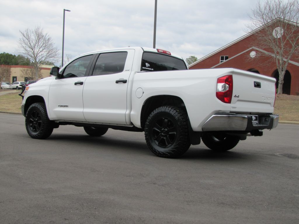 2017 Toyota Tundra Image 8