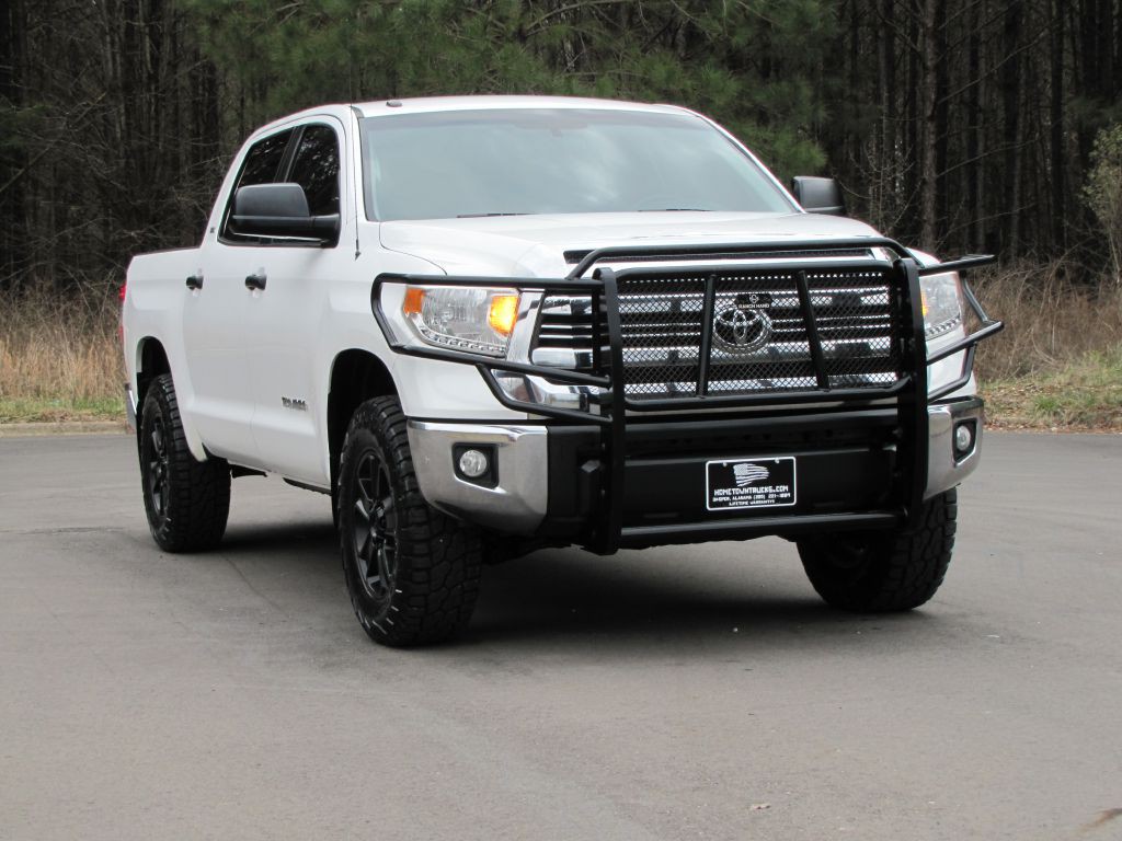 2017 Toyota Tundra Image 9