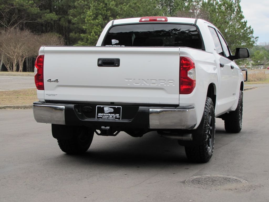 2017 Toyota Tundra Image 12