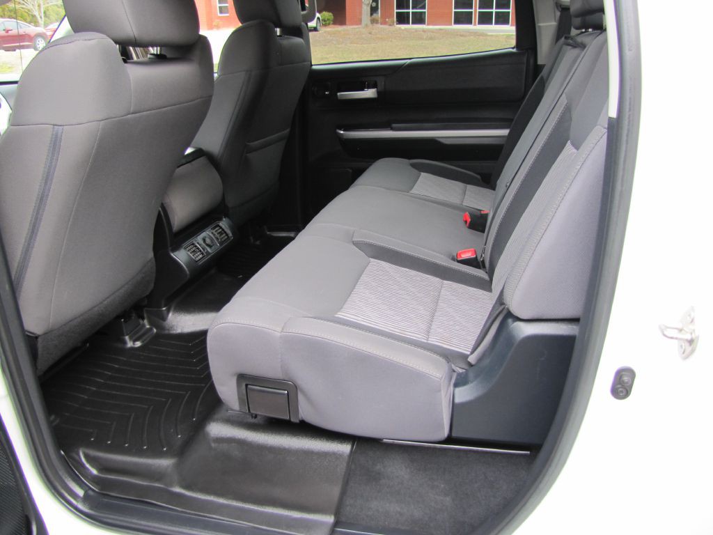 2017 Toyota Tundra Image 19