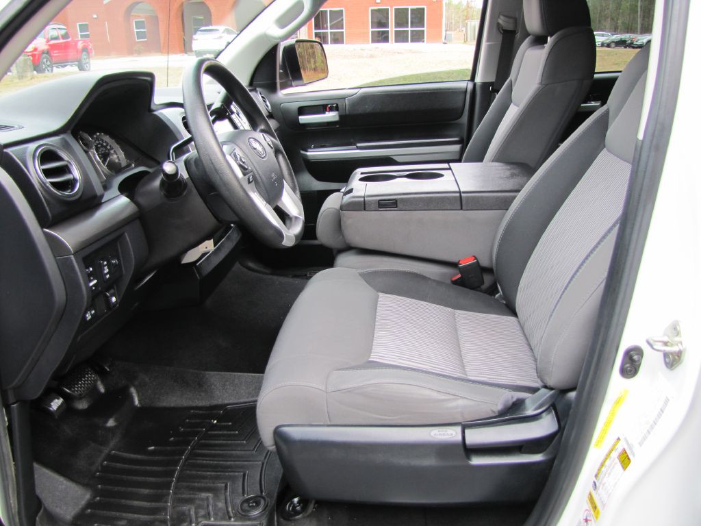 2017 Toyota Tundra Image 20