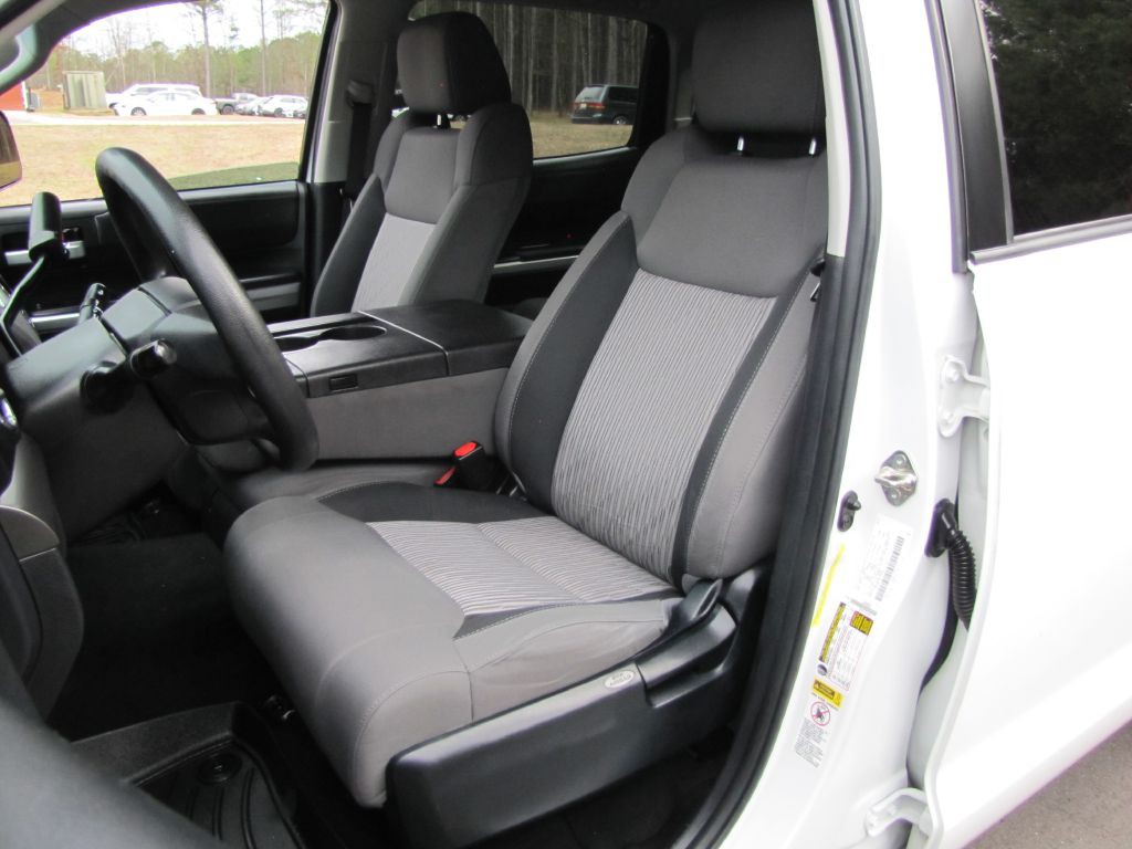 2017 Toyota Tundra Image 22