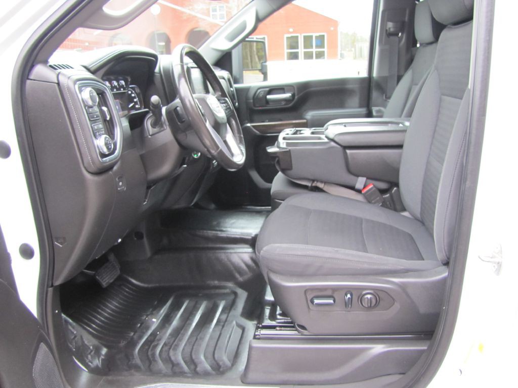 2023 GMC Sierra 2500 Image 12