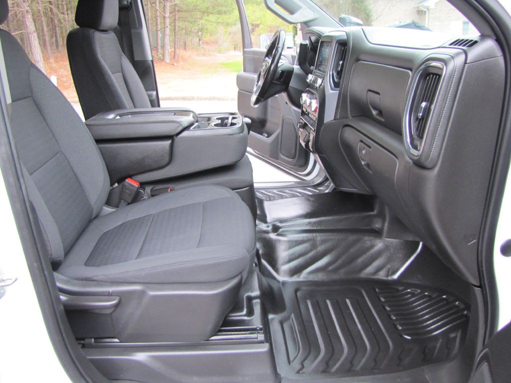 2023 GMC Sierra 2500 Image 19