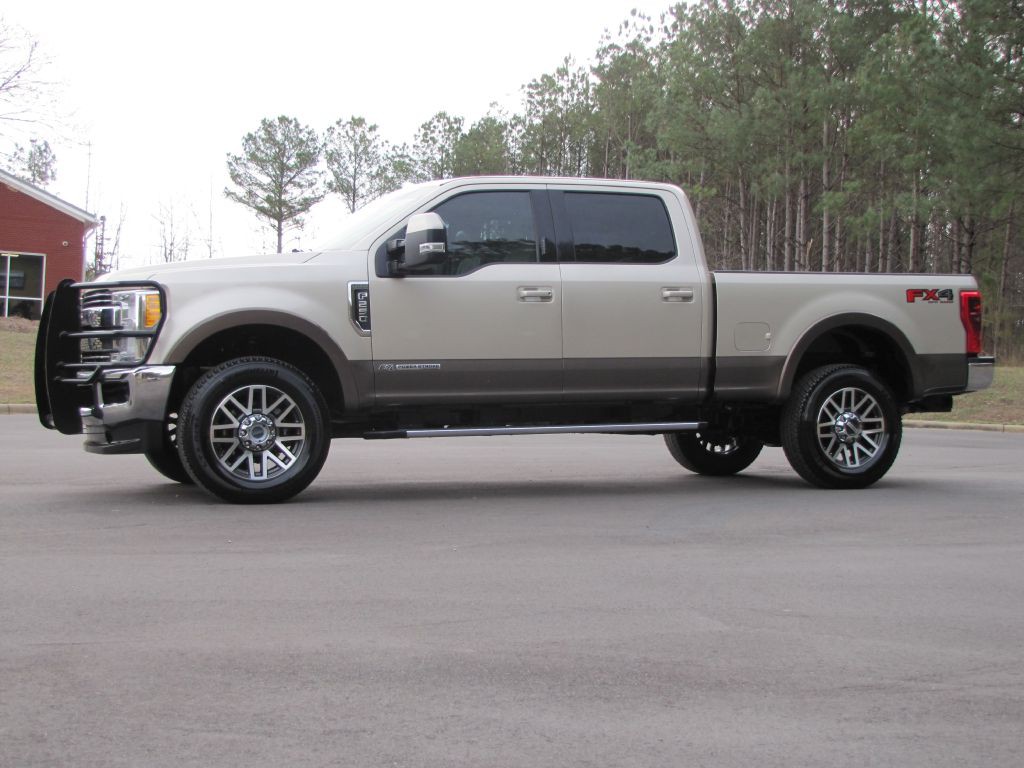 2017 Ford F-250 Image 3