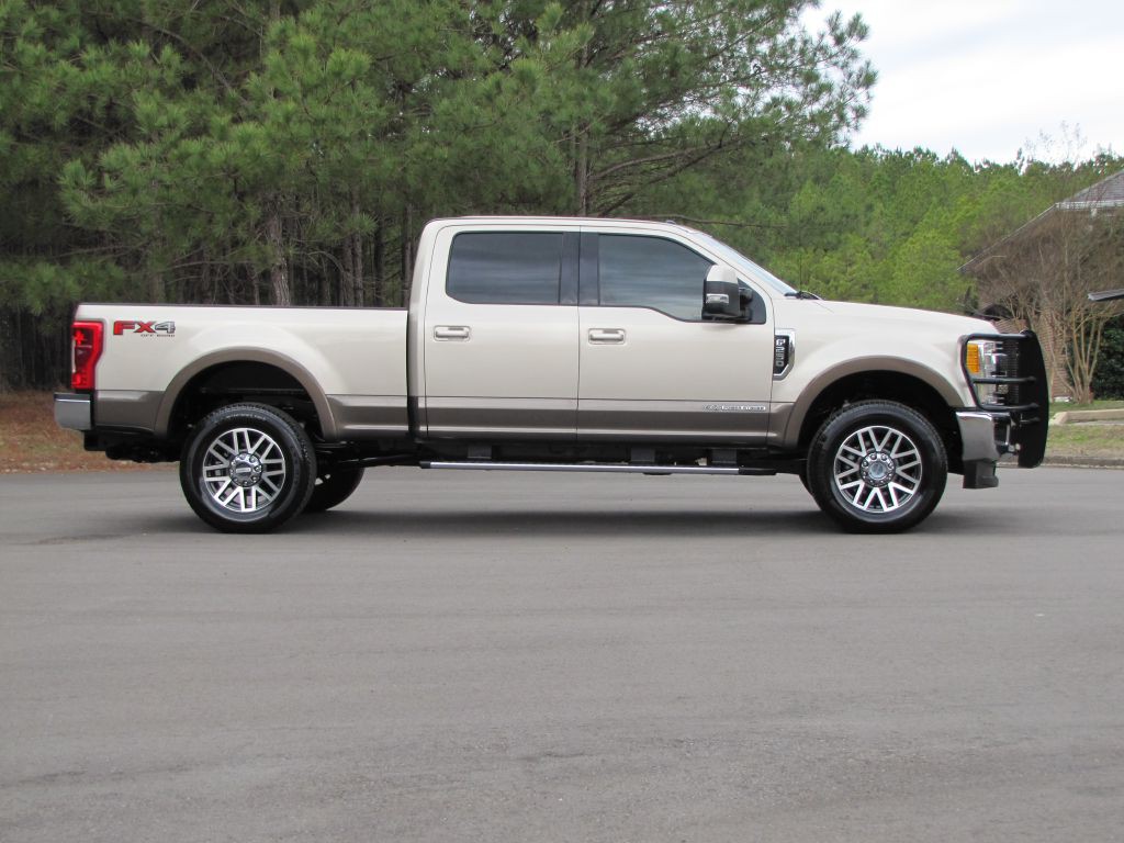 2017 Ford F-250 Image 4