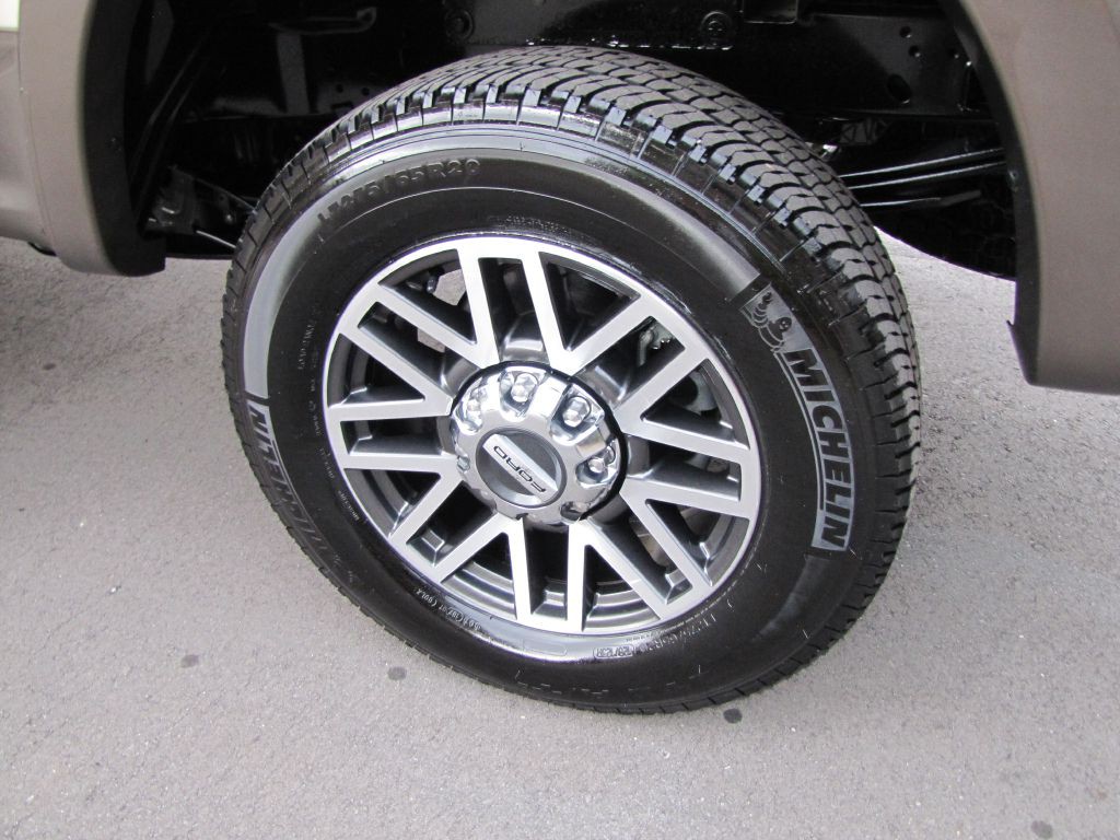 2017 Ford F-250 Image 36