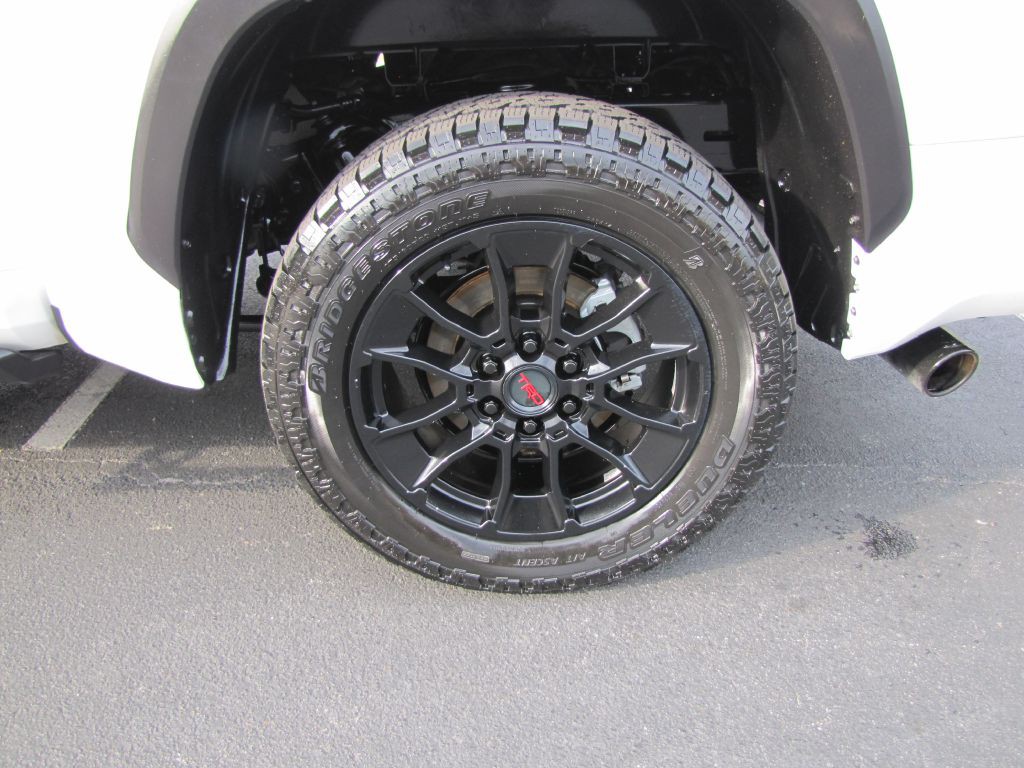 2023 Toyota Tundra Image 27