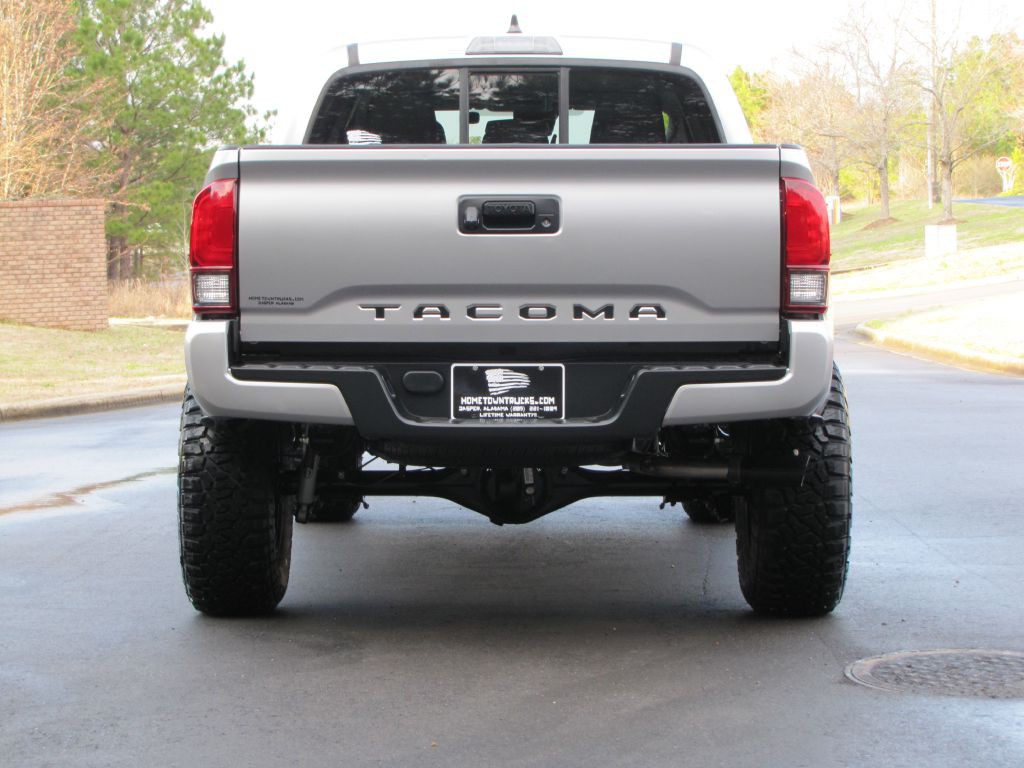 2021 Toyota Tacoma Image 10
