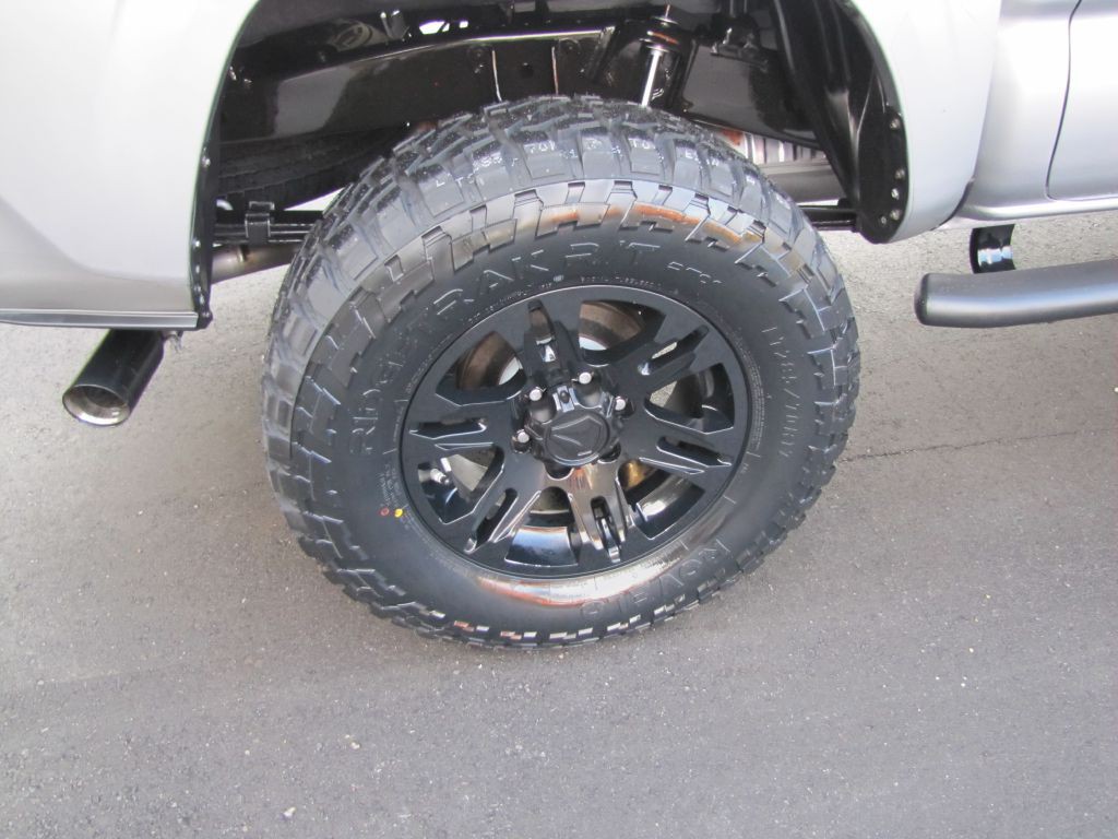 2021 Toyota Tacoma Image 33